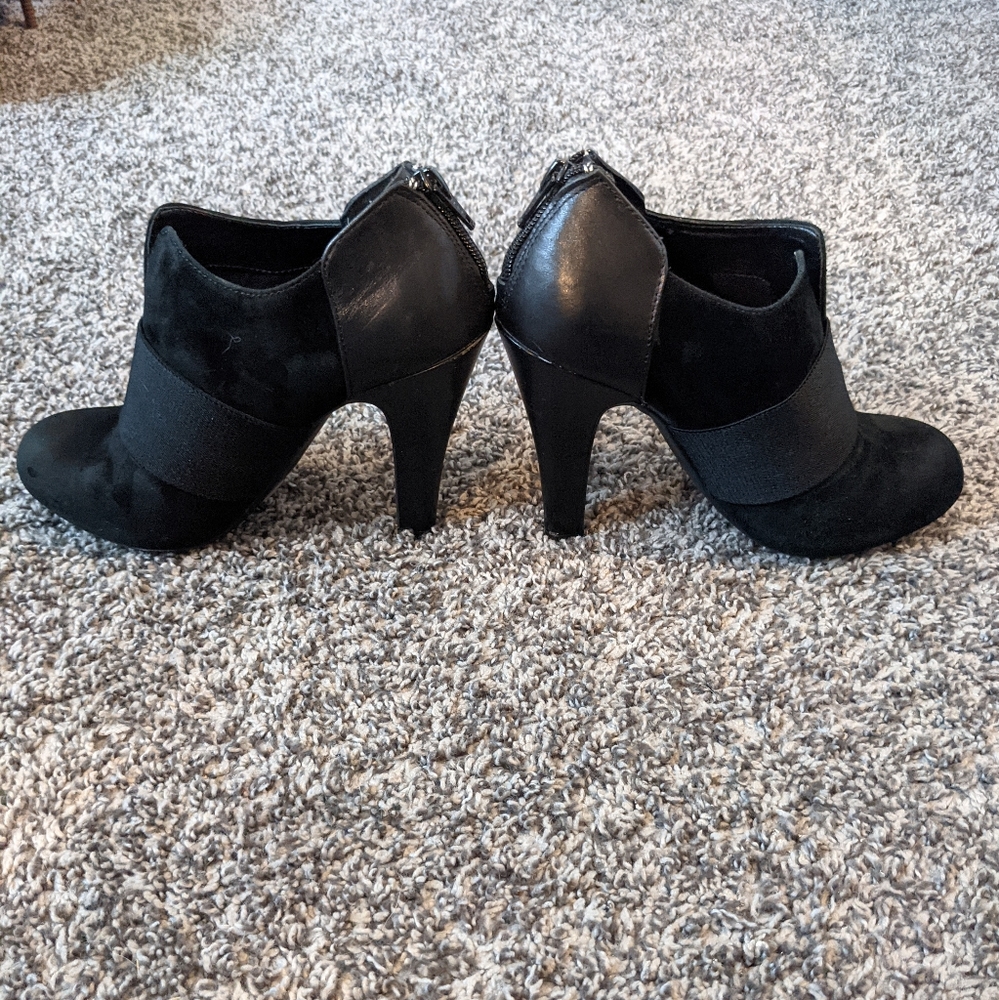 Gianni Bini Black Booties size 6.5 - Picture 3 of 6